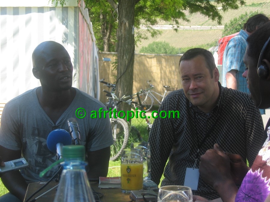 ../Images/AfricaFestival-28-29May05 107.jpg